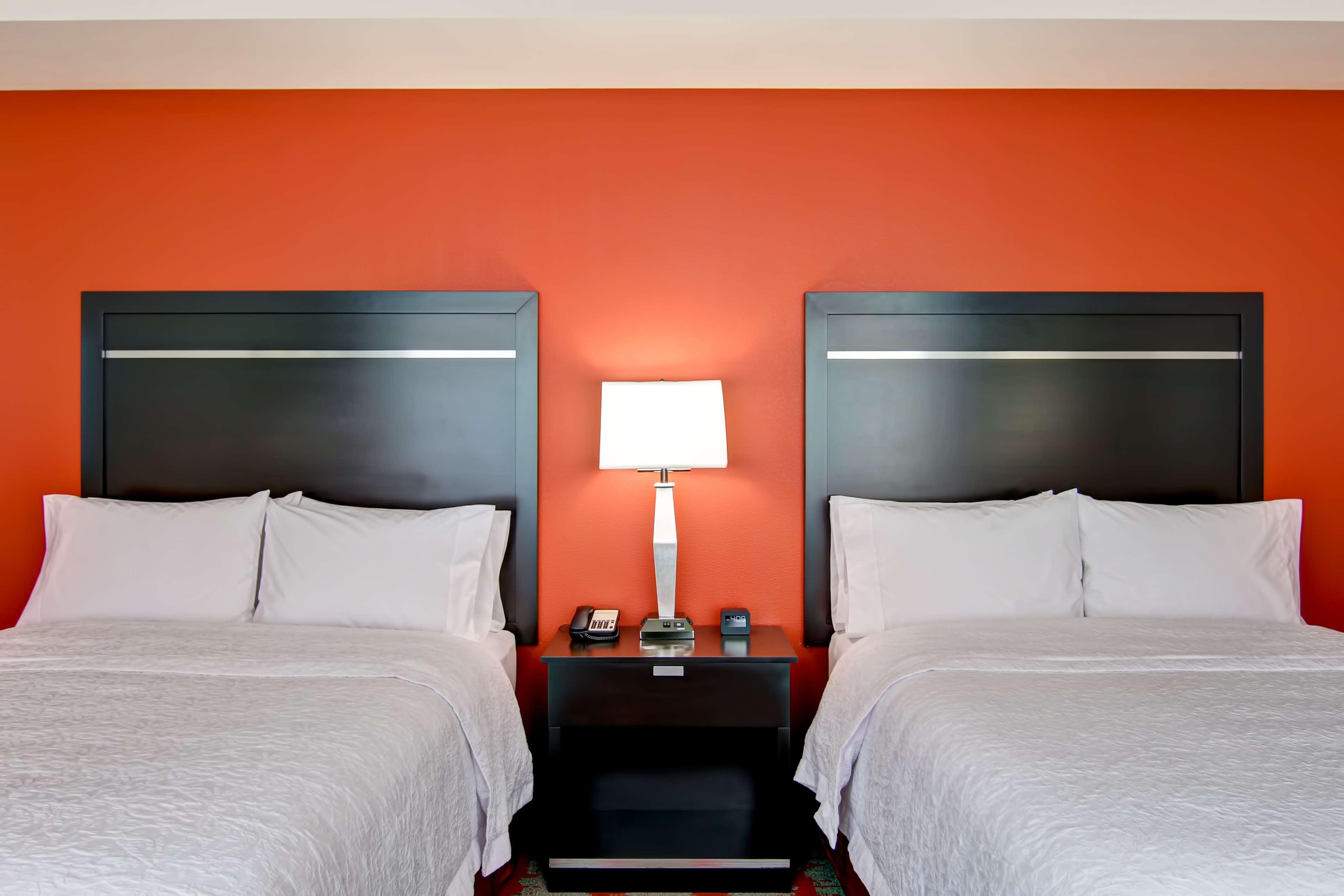 Hampton Inn And Suites Cincinnati - Downtown Exterior foto